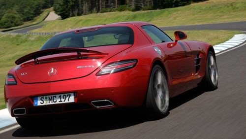 重返鸥翼飘飘年代 试驾奔驰超跑SLS AMG 汽车之家