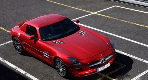 重返鸥翼飘飘年代 试驾奔驰超跑SLS AMG 汽车之家