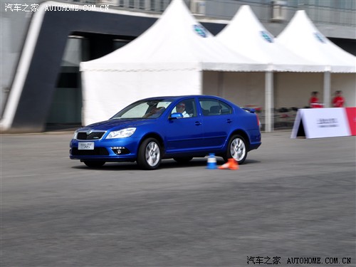 斯柯达 上海大众斯柯达 明锐 2010款 2.0t rs