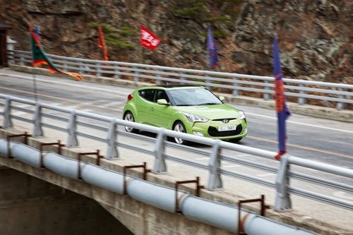 城市猎人座驾 抢先试驾现代Veloster