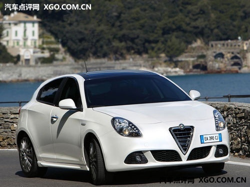 򽫽 AlfaRomeo Giulietta걨ͼ