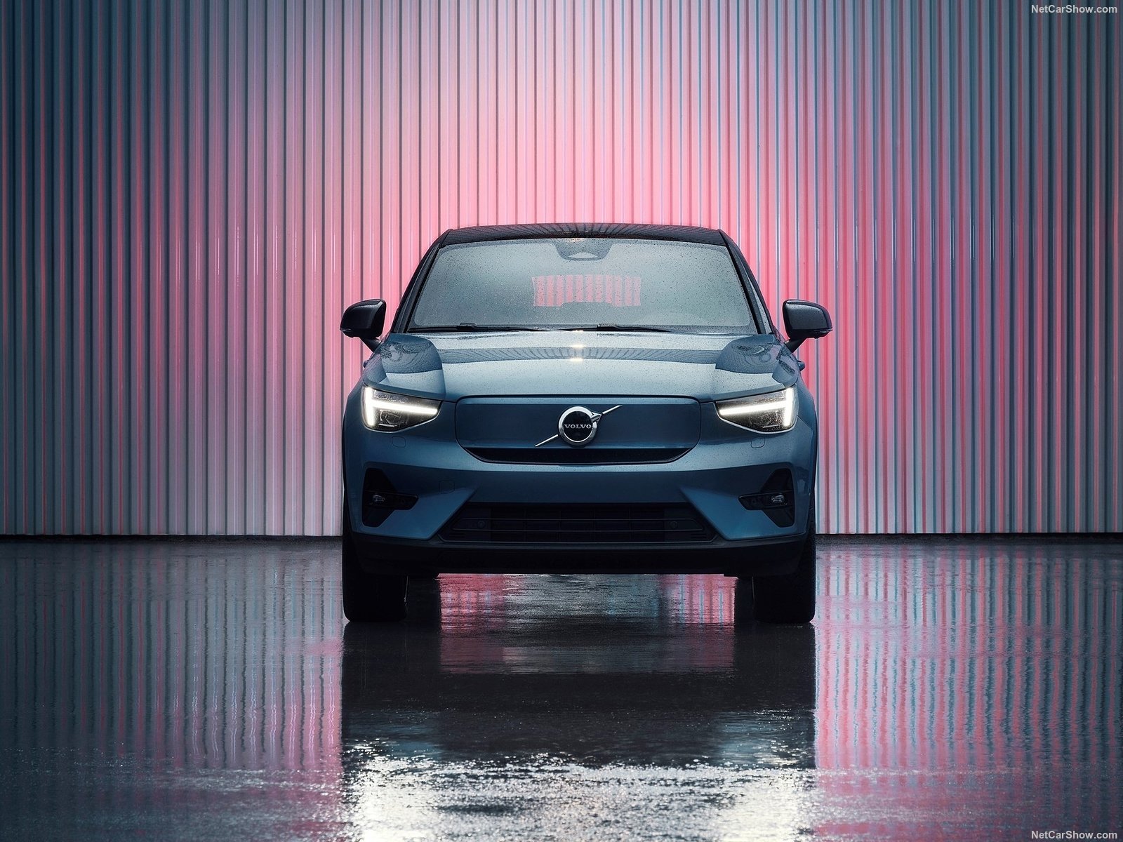 ³ͼͣC40 ֶ׿ﱳSUV